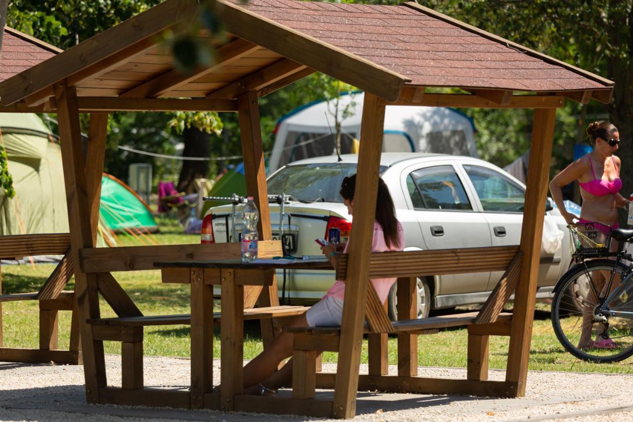 Aranypart Camping & Apartments Siófok Exterior foto